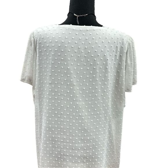 Adorable white embroidered flutter sleeve V neck  flowy bohemian top w dots - Picture 3 of 8